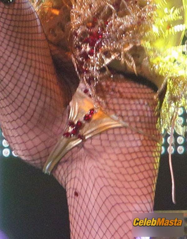 Kesha Photo Set from The Graham Norton Show photo 5