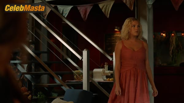 Eliza Taylor Photo Collection from The 100 photo 17