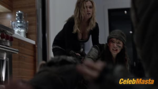 Eliza Taylor Photo Collection from The 100 photo 29