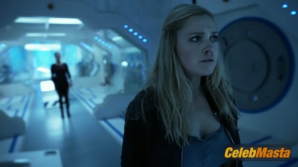 Eliza Taylor Photo Collection from The 100 photo 71