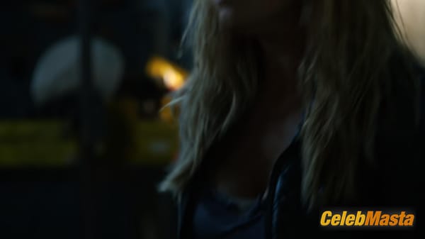 Eliza Taylor Photo Collection from The 100 photo 74