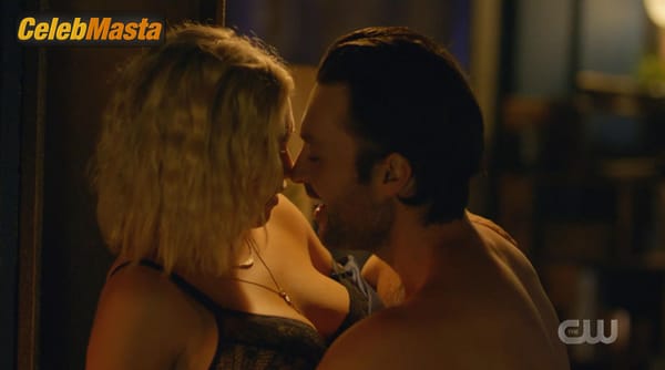 Eliza Taylor Photo Collection from The 100 photo 84