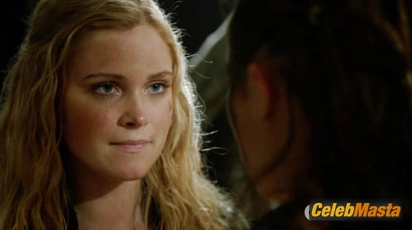 Eliza Taylor Photo Collection from The 100 photo 88