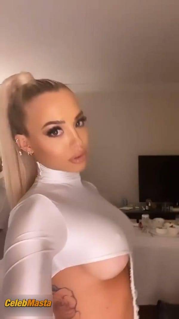 Tammy Hembrow Pics: Shows Her Boobs In A Tight Top Posing For Instagram photo 6