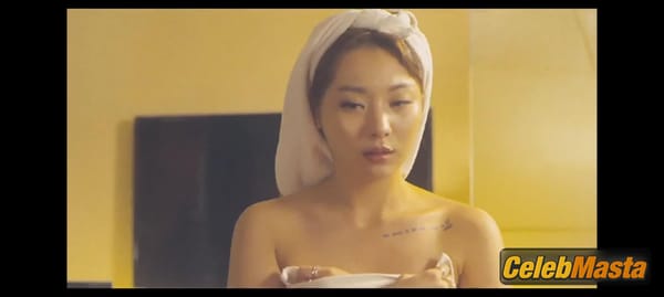 Kim In Ae Scene Photos Gallery from Living Together My Friend’s Girlfriend photo 3