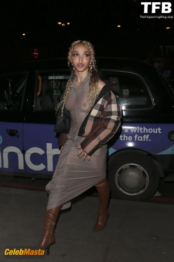 FKA twigs Pics: Seen Flashing Her Tits In London photo 2