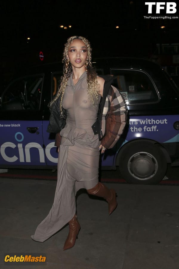 FKA twigs Pics: Seen Flashing Her Tits In London photo 3