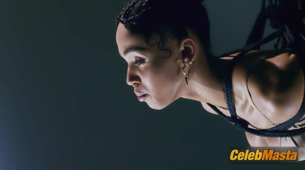 FKA twigs Pics: Pendulum photo 3