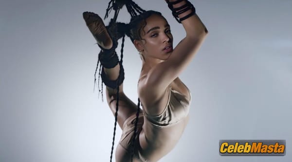 FKA twigs Pics: Pendulum photo 7