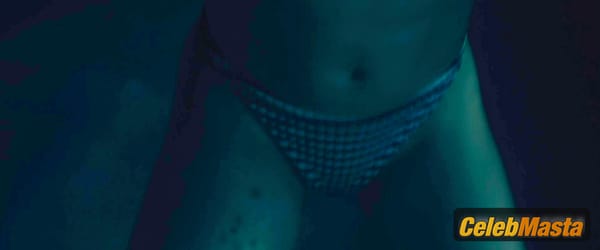 Amelie Hoeferle Photo Collection from Night Swim photo 12