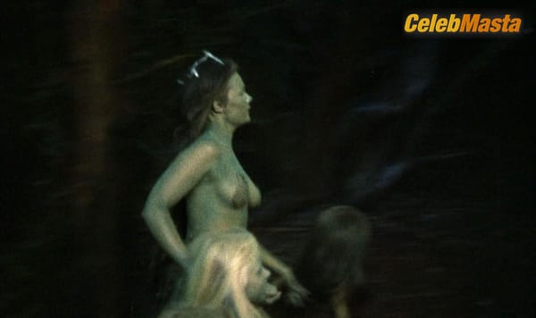 Judi Dench Scene Photos Gallery from A Midsummer Night’s Dream photo 4