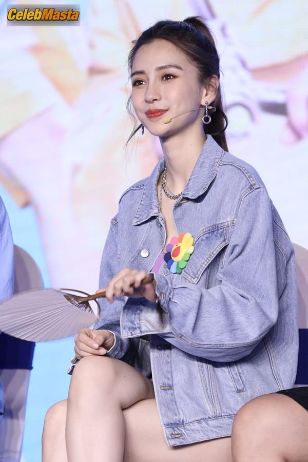 Angelababy Photo Gallery: Flaunts Attends The Press Conference Of Chinese Variety Show photo 4
