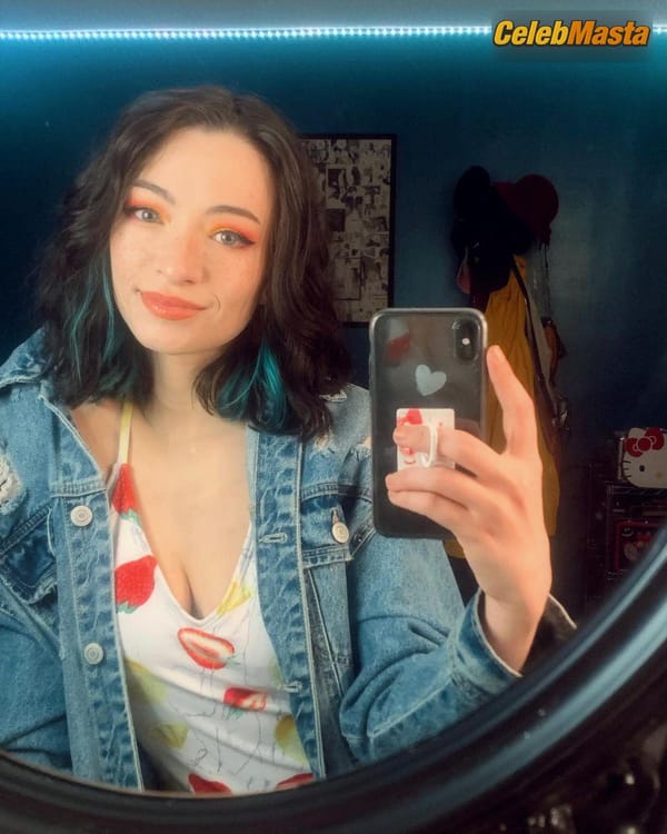 Jodelle Ferland Pics: Photos Collection photo 3