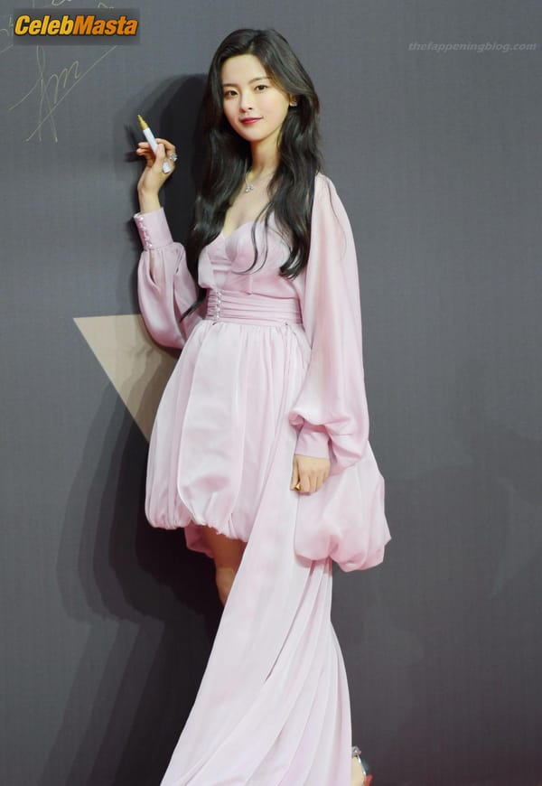 Yang Chaoyue Photos: At The 2020 Tencent Video Star Awards In Nanjing City photo 1