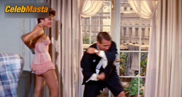 Joan Collins Photo Set from Rally ’round The Flag, Boys! photo 1