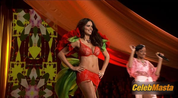 Adriana Lima Photo Collection from Victoria’s Secret The Tour ’23 photo 81