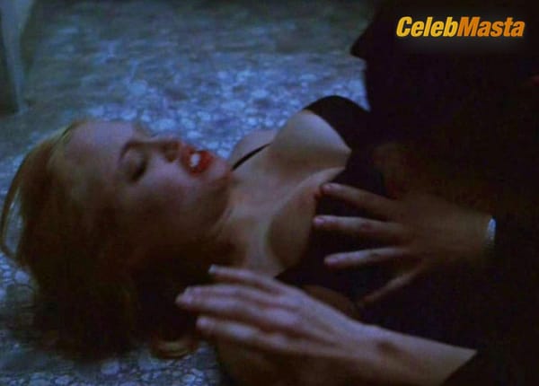 Angelina Jolie Scene Photos Gallery from Hell’s Kitchen photo 9