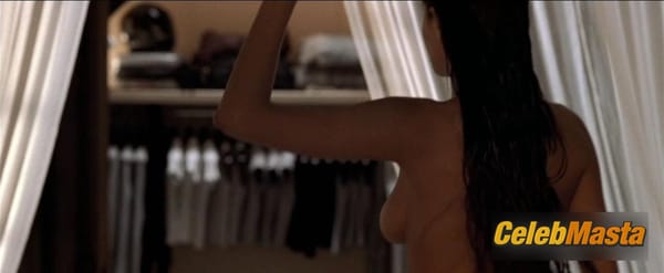 Angelina Jolie Photo Set from Lara Croft Tomb Raider photo 6