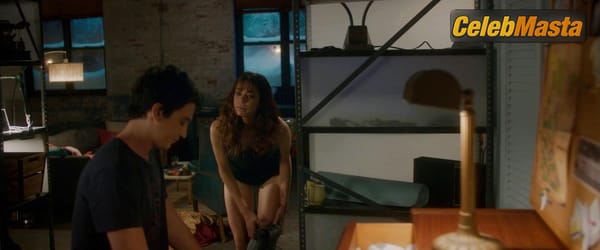 Analeigh Tipton Scene Photos Gallery from Two Night Stand photo 7