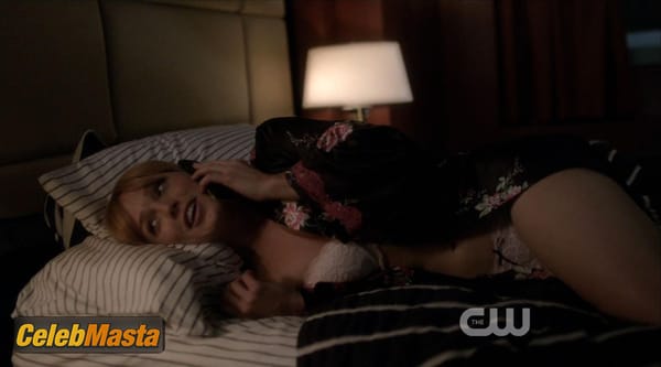 Caity Lotz Photo Set from Arrow photo 11