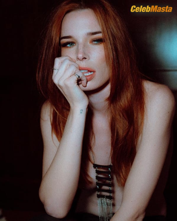 Chloe Dykstra Pics: Topless By Adamm On Instagram (december 2018) photo 1