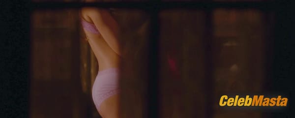 Photo Gallery: Christina Aguilera in Burlesque photo 1