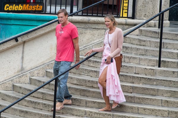 Photo Gallery: Elle MacPherson Shopping With Doctor Andrew Wakefield In Miami photo 14
