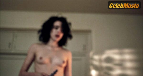 Margaret Qualley Photo Gallery: Honey Don’t! photo 2