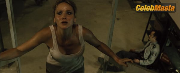 Photo Gallery: Jennifer Lawrence in House At The End Of The Street photo 1