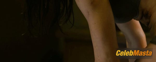 Jessica Biel Photos from The Tall Man photo 2