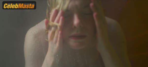 Photo Gallery: Elle Fanning in Margo’s Got Money Troubles photo 23