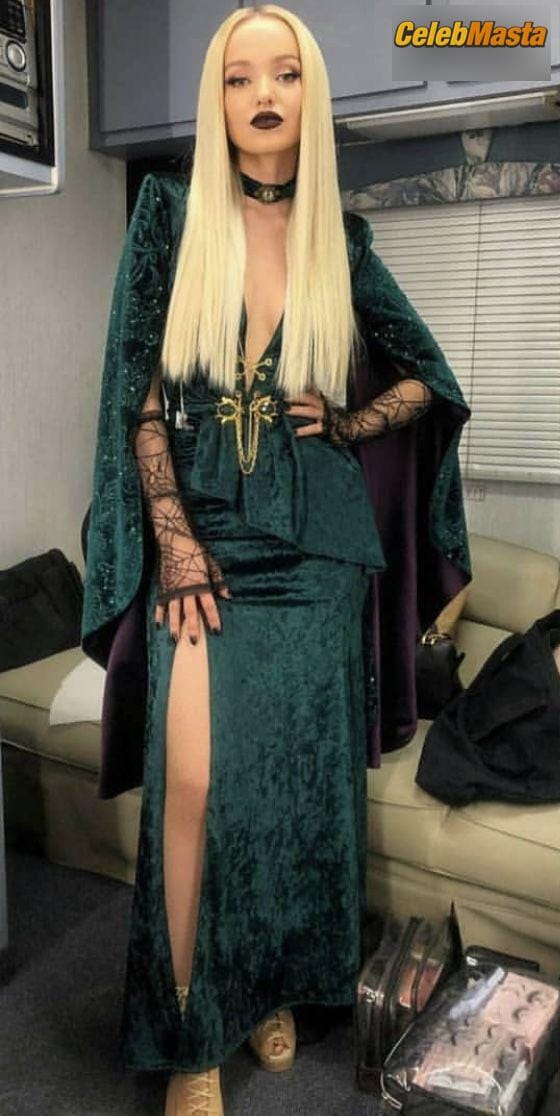 Dove Cameron Photo Collection from Hocus Pocus 25th Anniversary Halloween Bash photo 2