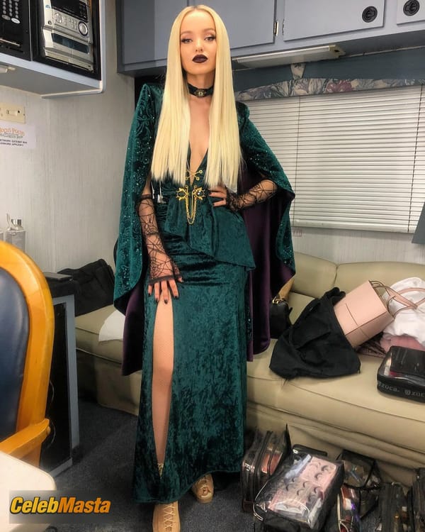 Dove Cameron Photo Collection from Hocus Pocus 25th Anniversary Halloween Bash photo 12