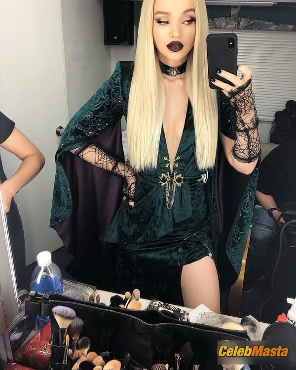 Dove Cameron Photo Collection from Hocus Pocus 25th Anniversary Halloween Bash photo 15