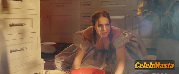 Elizabeth Gillies Photo Set from Dynasty photo 76
