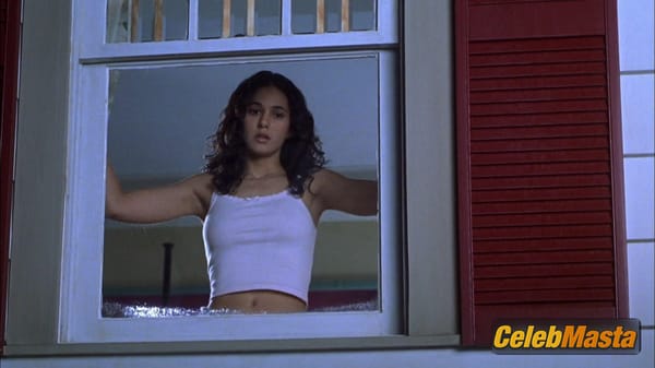 Photo Gallery: Emmanuelle Chriqui in Snow Day photo 12
