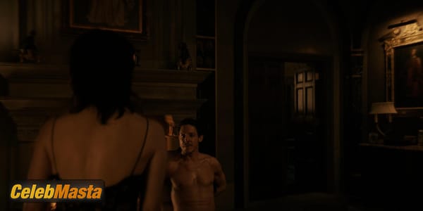 Cristin Milioti Scene Photos Gallery from The Penguin photo 12