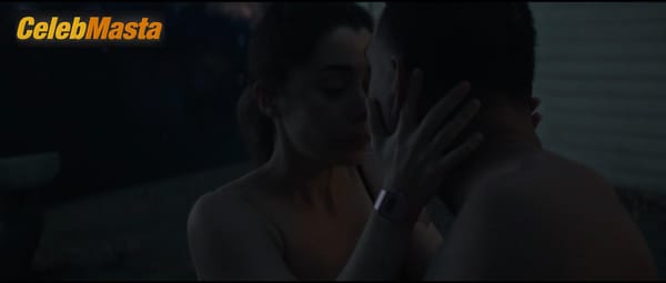 Cristin Milioti Scene Photos Gallery from The Penguin photo 33