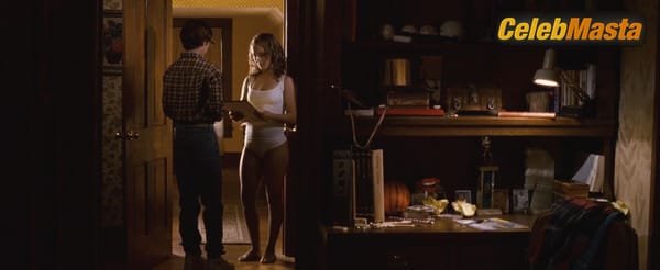 Photo Gallery: Hayden Panettiere in Fireflies In The Garden photo 10