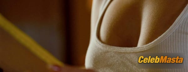 Photo Gallery: Hayden Panettiere in Fireflies In The Garden photo 16