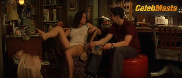Christina Ricci Photo Gallery from Yellowjackets photo 95