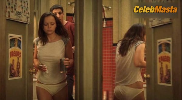 Christina Ricci Photo Gallery from Yellowjackets photo 105