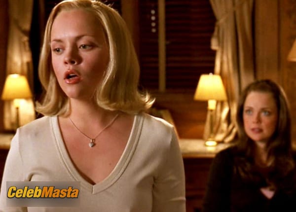 Christina Ricci Photo Gallery from Yellowjackets photo 116