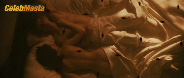 Hilary Swank Photo Gallery from The Black Dahlia photo 2
