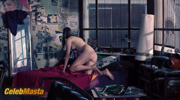 Photo Gallery: Helene Zimmer in Q photo 14