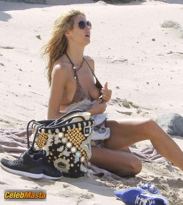Heidi Klum Photo Gallery from Beach Babes photo 17