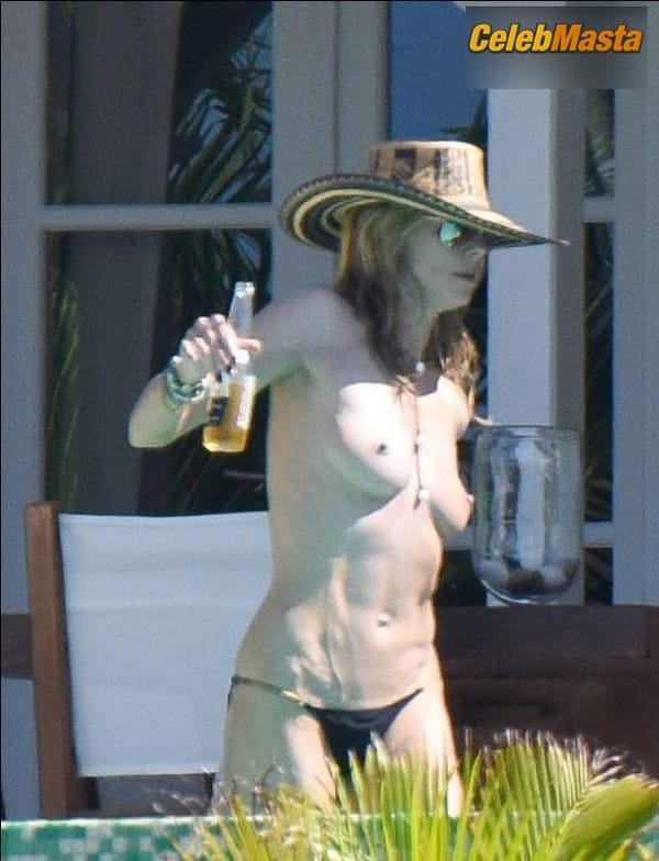 Heidi Klum Photo Gallery from Beach Babes photo 19