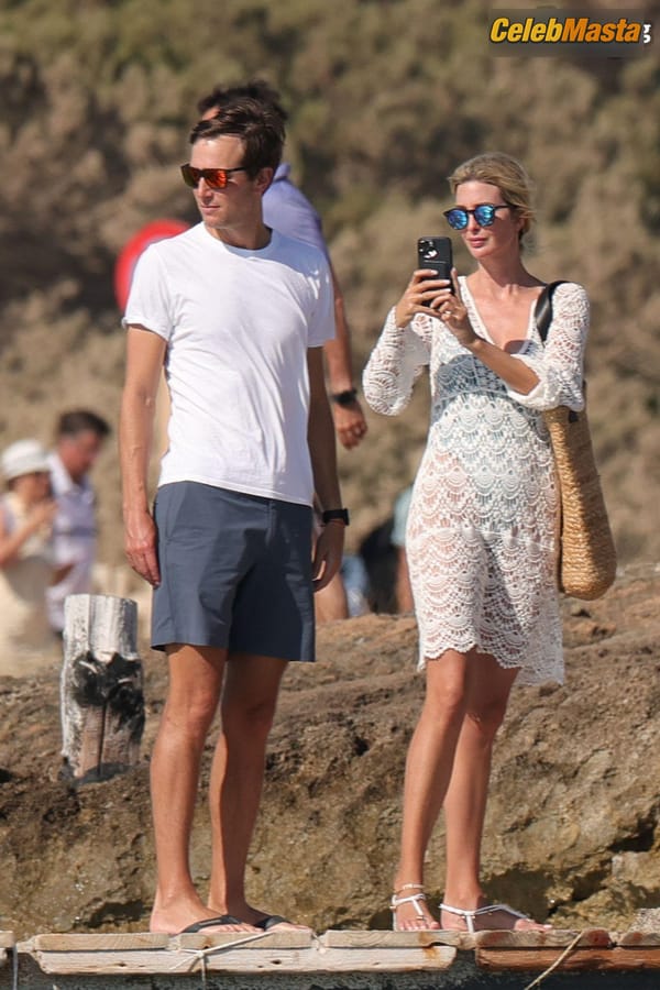 Photo Gallery: Ivanka Trump Vacation In Formentera photo 15