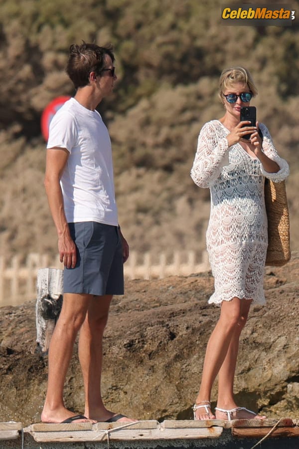 Photo Gallery: Ivanka Trump Vacation In Formentera photo 26