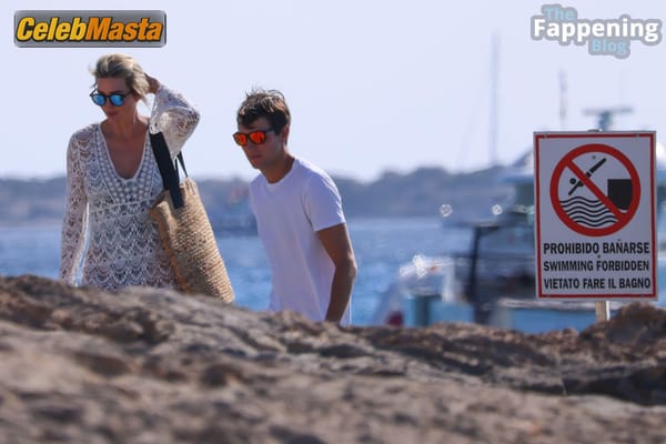 Photo Gallery: Ivanka Trump Vacation In Formentera photo 39